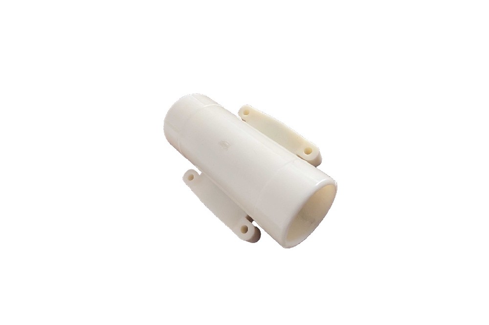 Saddle-Type Central Connector